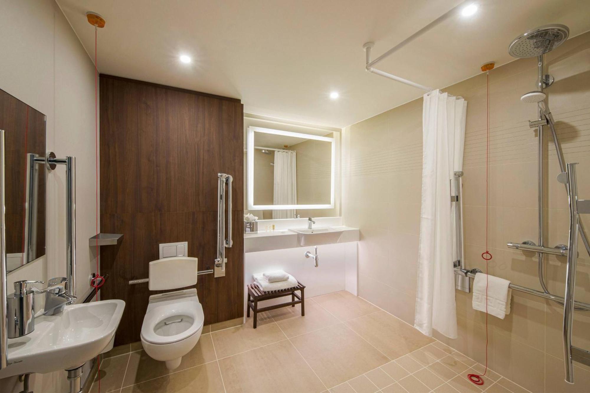 Courtyard By Marriott Inverness Airport Экстерьер фото